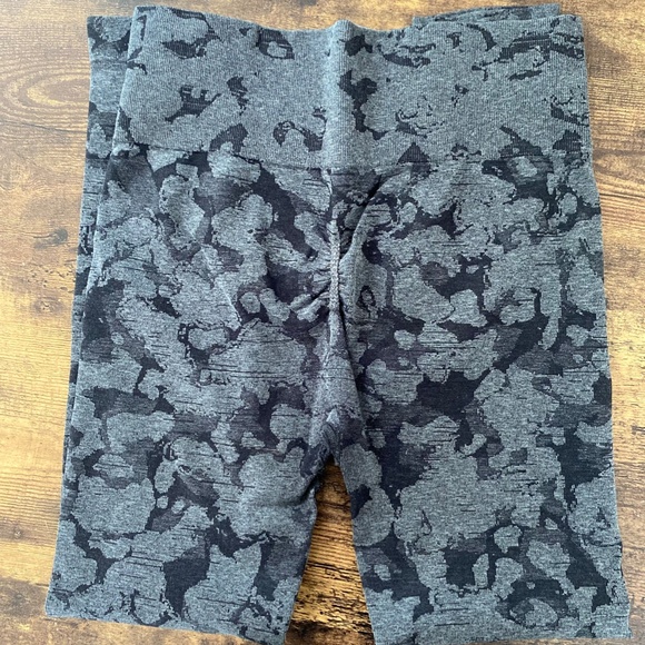 GYMSHARK LEGGINGS - Picture 3 of 4